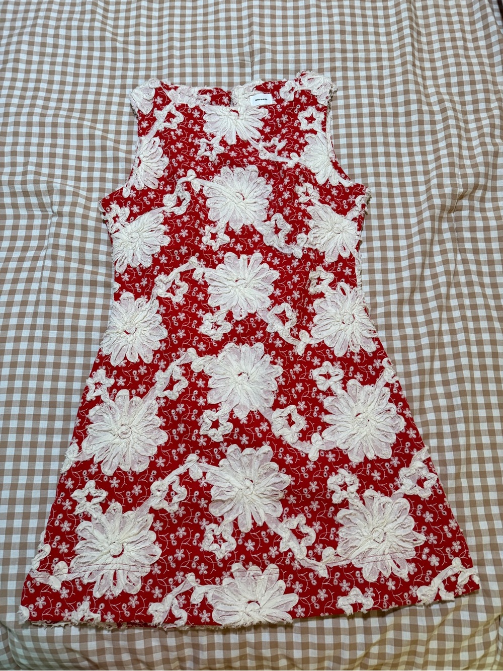 AUREUM Red Dress with White Floral Lace Appliqué
